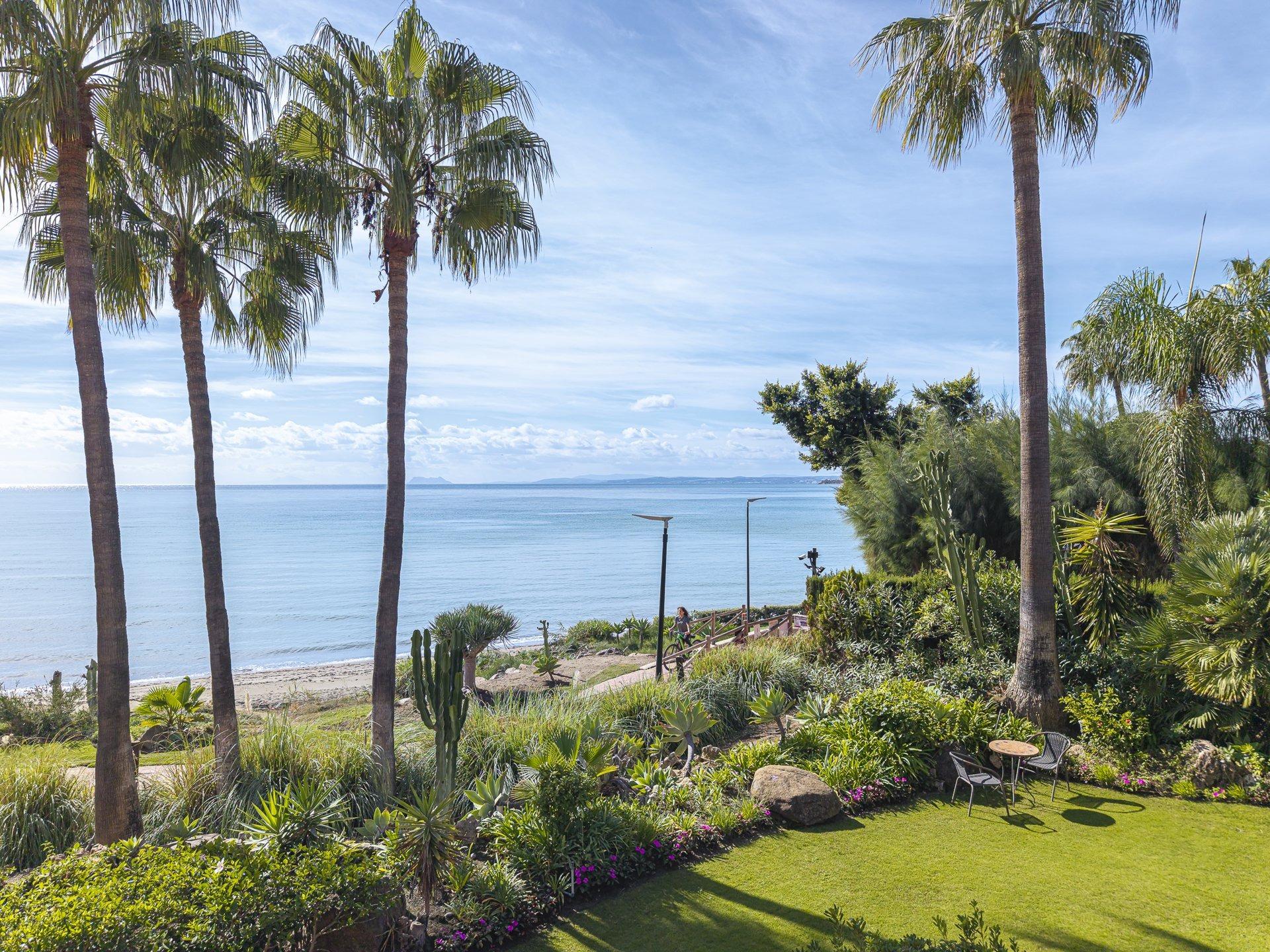 Renovated Beachfront Ground Floor Apartment, New Golden Mile, photograph 23