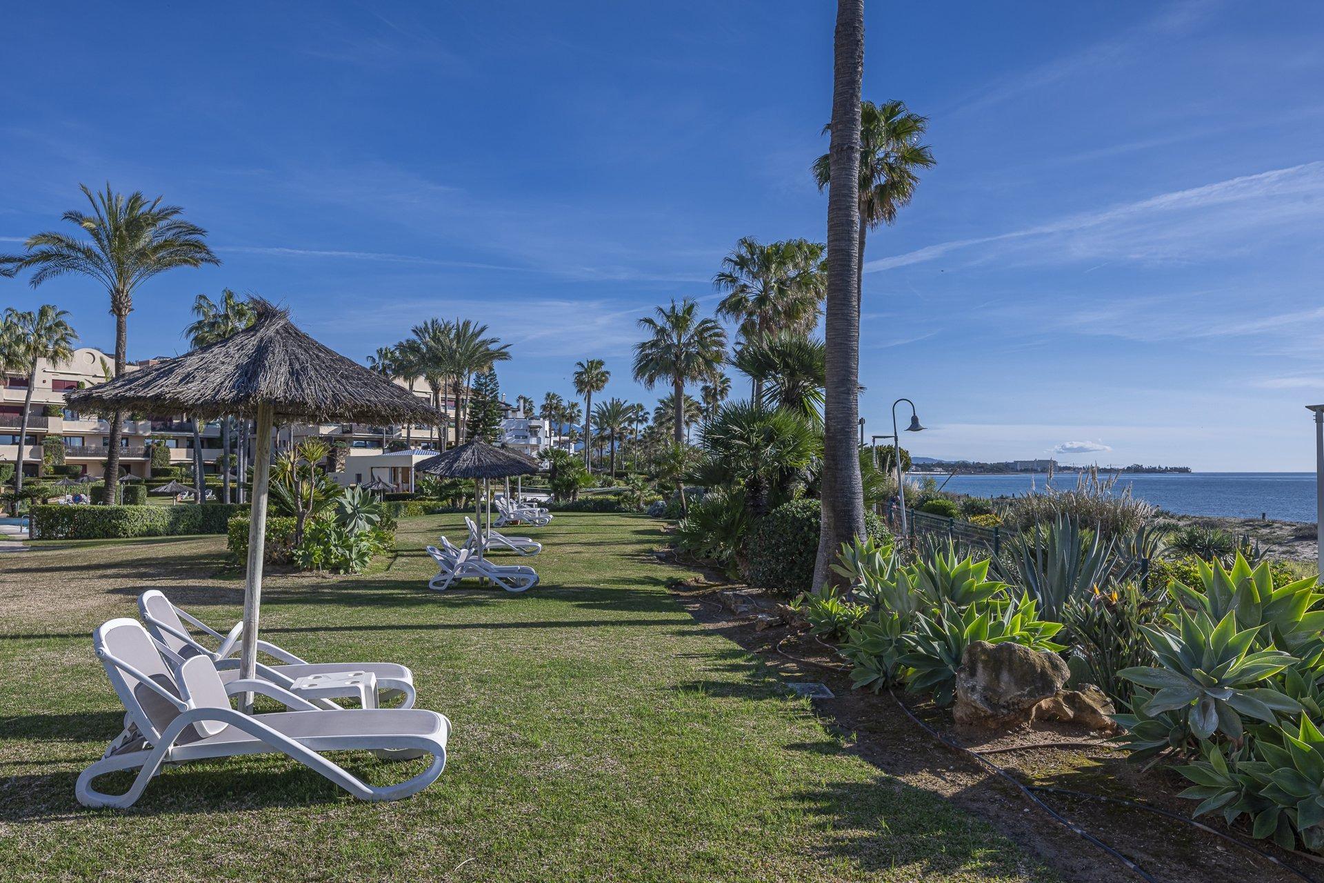 Renovated Three Bedroom Beachside Apartment, New Golden Mile, photograph 16