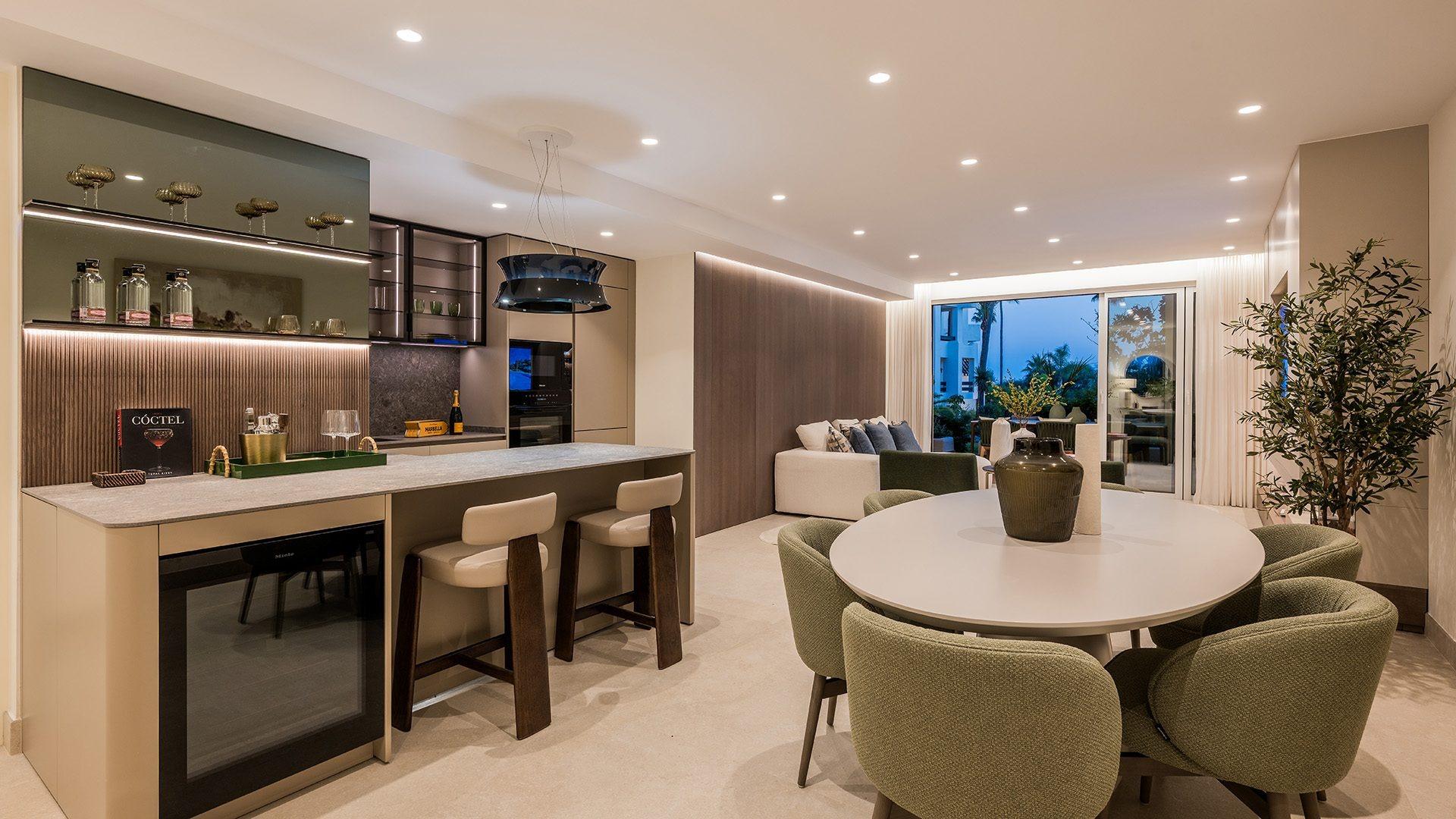 Renovated Frontline Beach Ground Floor Apartment, New Golden Mile, photograph 8