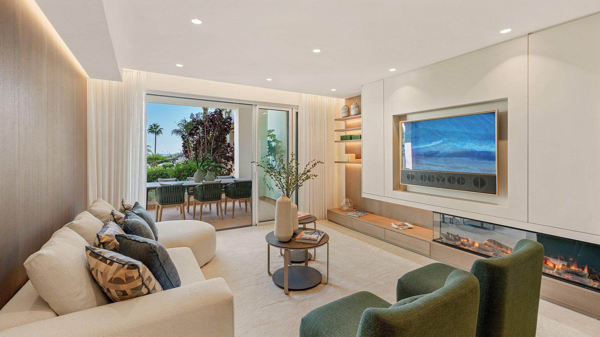 Renovated Frontline Beach Ground Floor Apartment, New Golden Mile, photograph 7