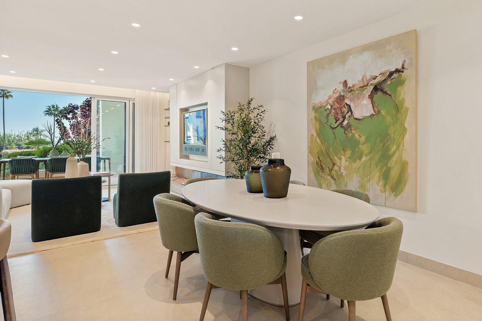 Renovated Frontline Beach Ground Floor Apartment, New Golden Mile, photograph 9