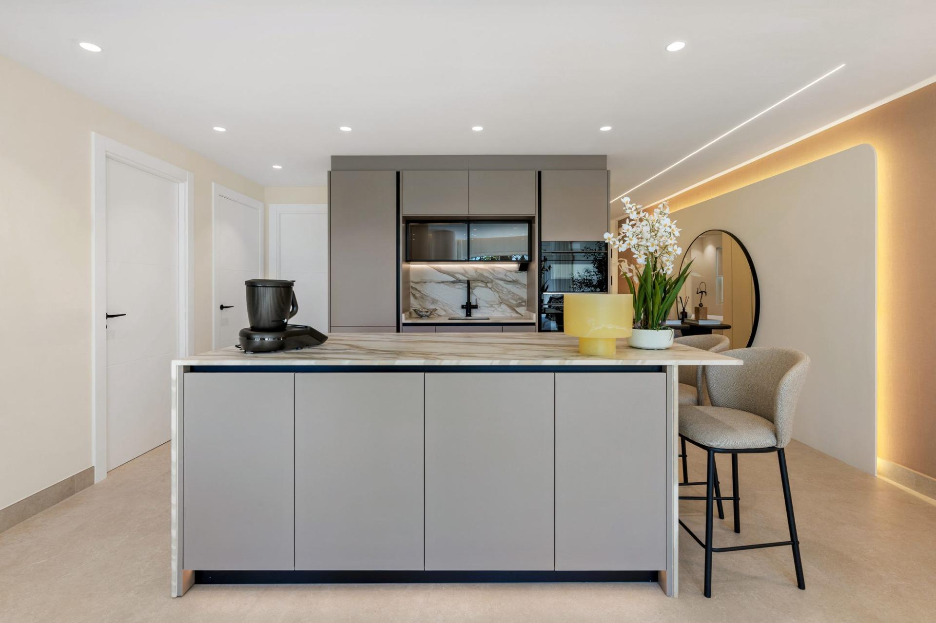 Renovated Beachside Ground Floor Apartment with Garden, New Golden Mile, photograph 14