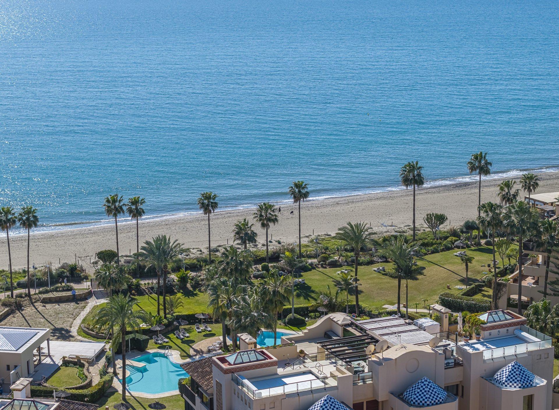 Renovated Three Bedroom Beachside Apartment, New Golden Mile, photograph 12