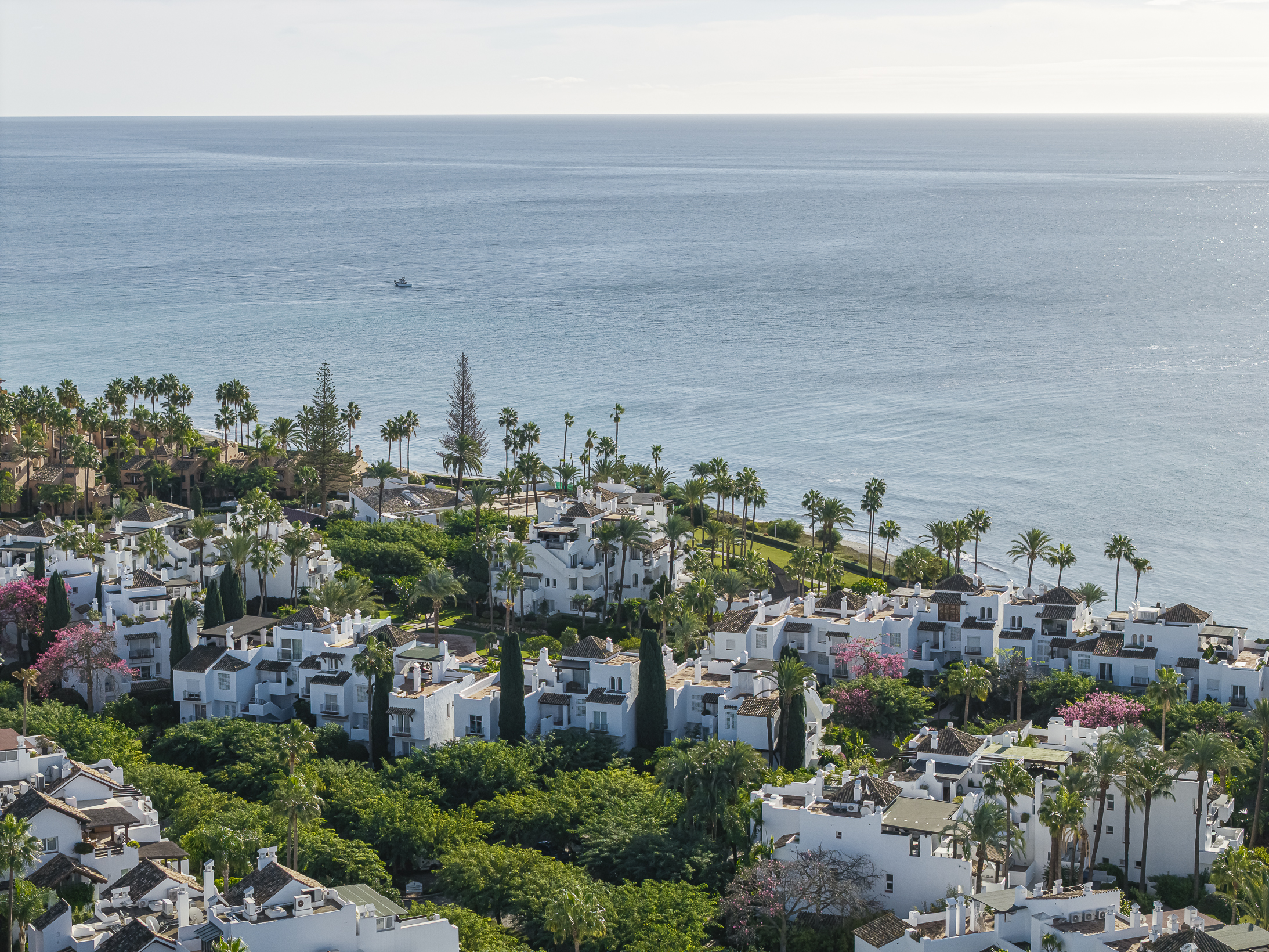 Alcazaba Beach — Ground Floor Apartment, Estepona