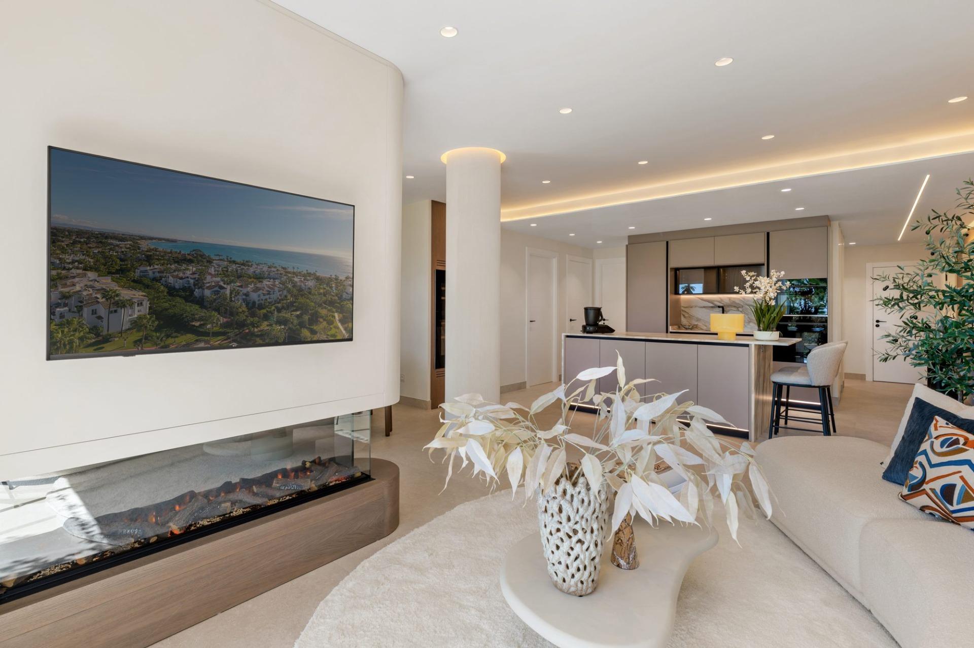 Renovated Beachside Ground Floor Apartment with Garden, New Golden Mile, photograph 8